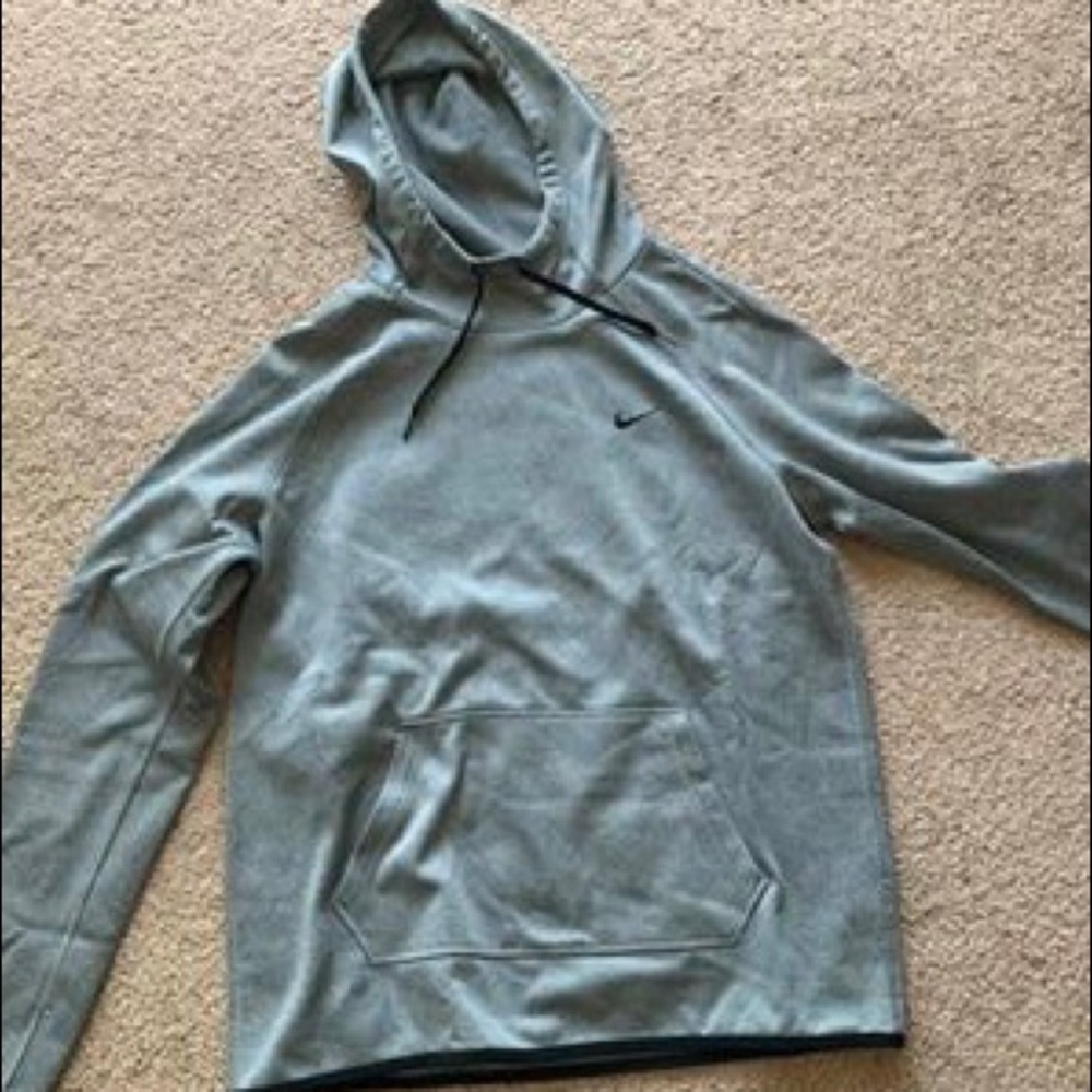 Nike sweatshirt - Picture 1 of 3